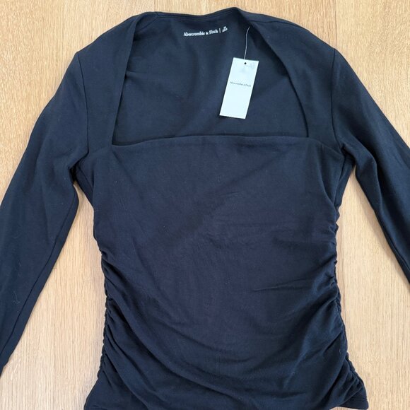 New w/Tags Abercrombie & Fitch Square Neck Going Out Top - Picture 1 of 3
